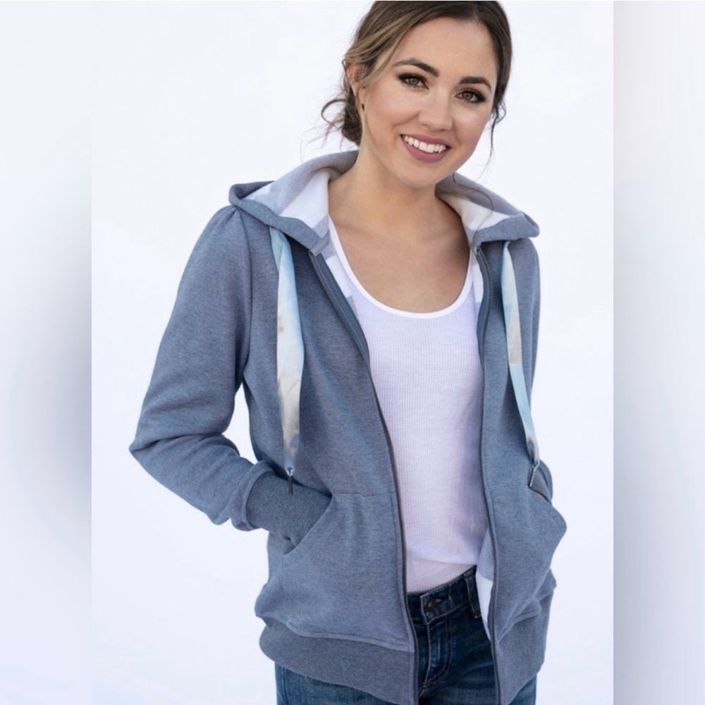 Evy’s Tree The Brianna Full zip hoodie size small